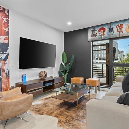 Skyline View, Pool, Gym, Balcony'S, Walk To Bway! Apartment Нашвил Екстериор снимка