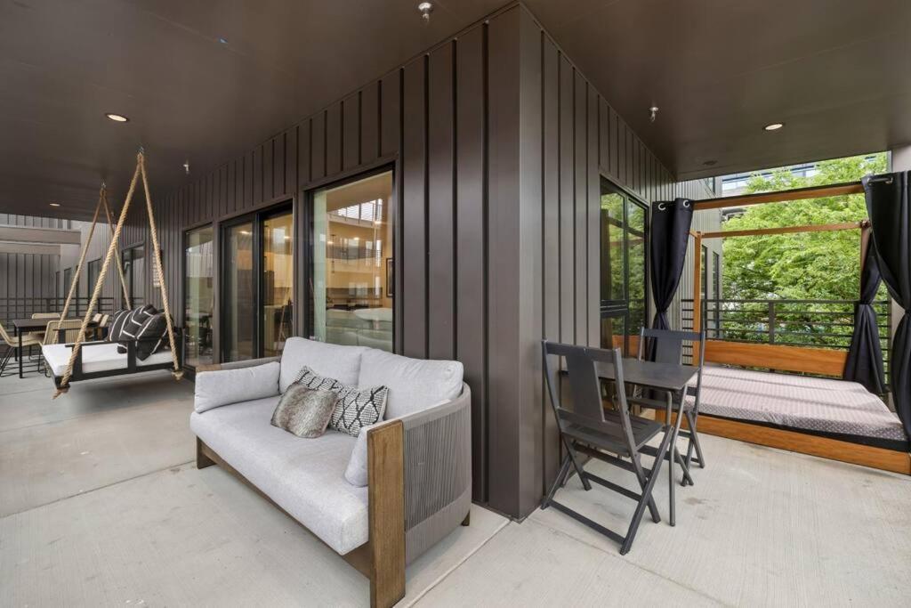 Skyline View, Pool, Gym, Balcony'S, Walk To Bway! Apartment Нашвил Екстериор снимка