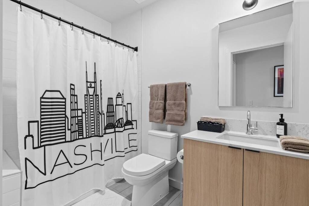 Skyline View, Pool, Gym, Balcony'S, Walk To Bway! Apartment Нашвил Екстериор снимка