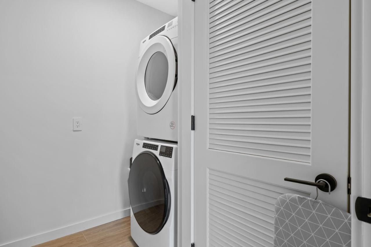 Skyline View, Pool, Gym, Balcony'S, Walk To Bway! Apartment Нашвил Екстериор снимка