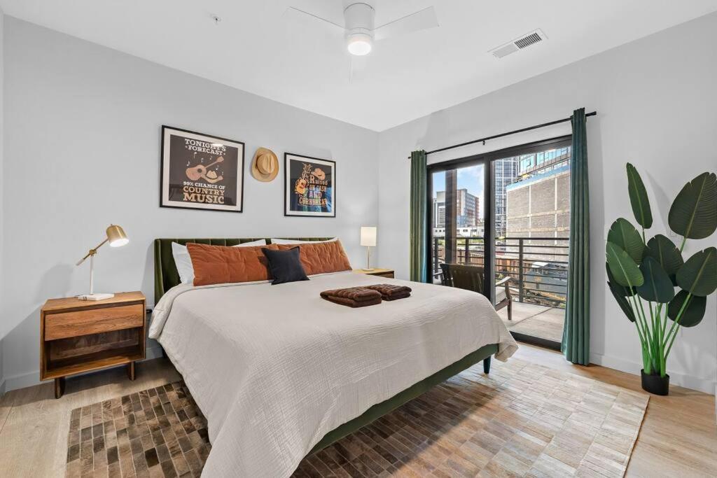 Skyline View, Pool, Gym, Balcony'S, Walk To Bway! Apartment Нашвил Екстериор снимка